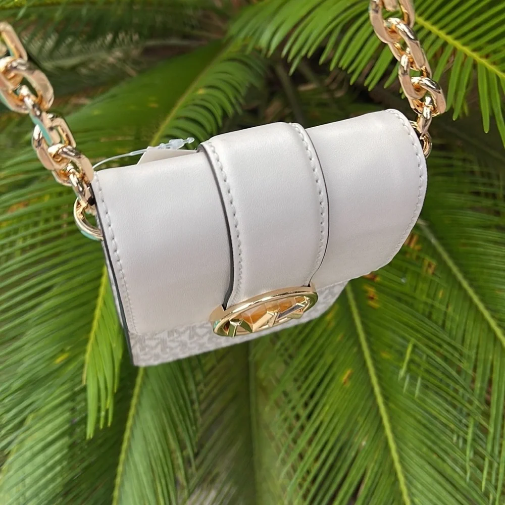 Michael Kors Carmen Small Logo Smartphone Crossbody Bag
Light Cream Multi - Picture 4 of 16